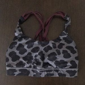 Lululemon sports bra